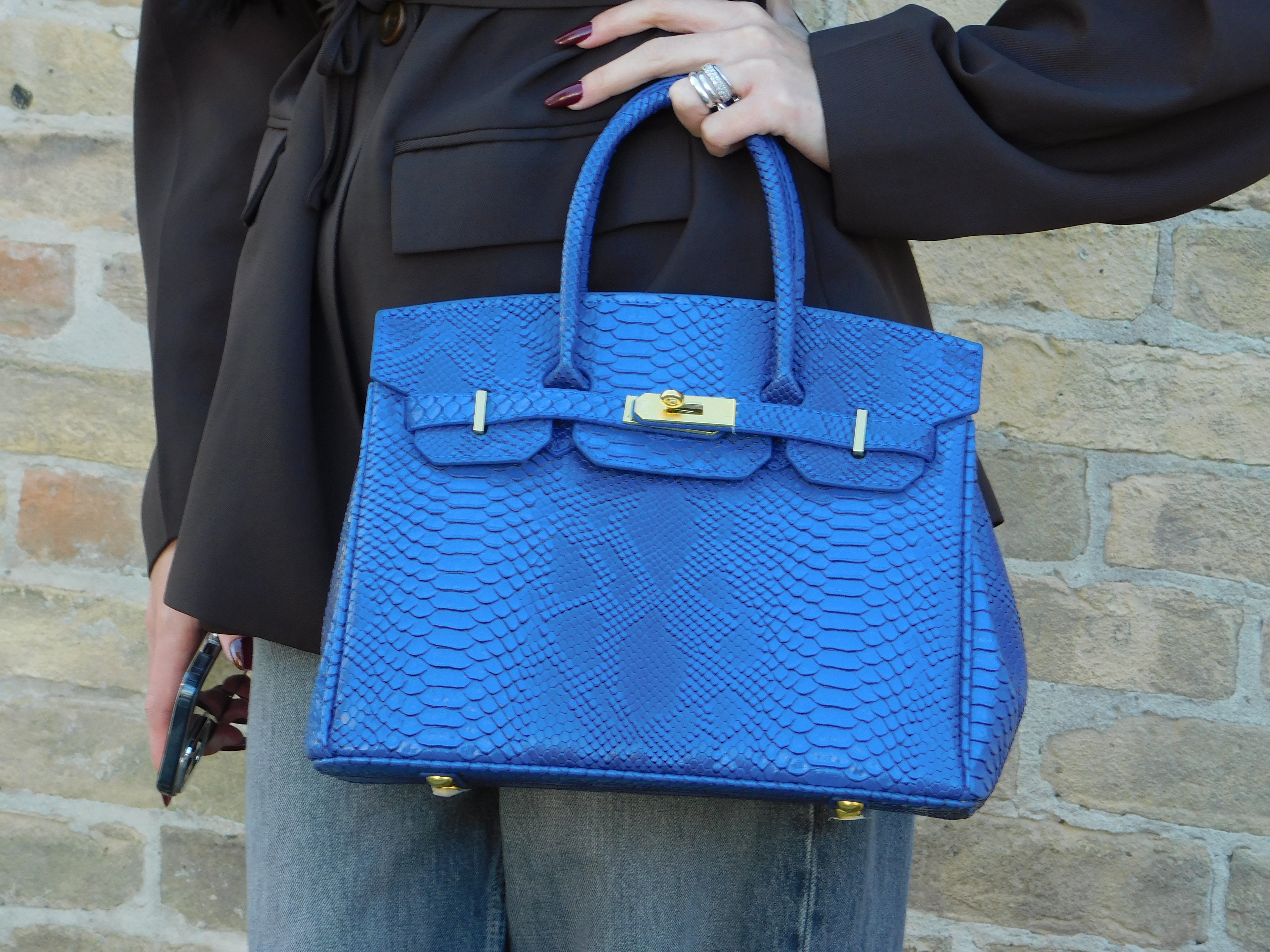 ELECTRIC BLUE PHYTON 30cm
